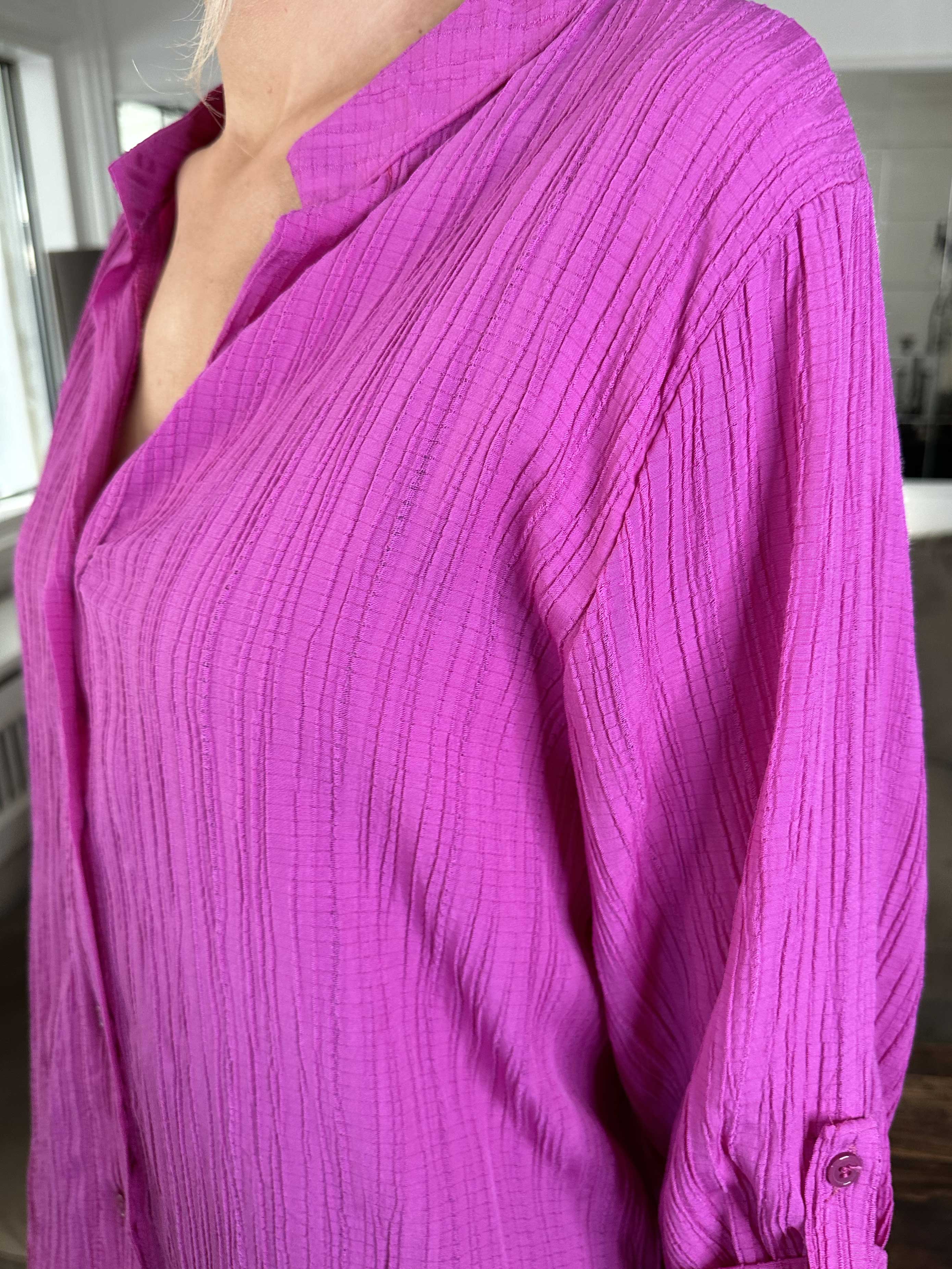 Karah - Enfärgad skjorta i crepe-look